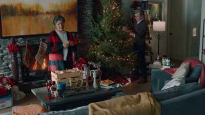 She's never
missed Christmas before... - Friends & Family Christmas