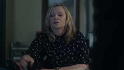 She's not going to answer, William. - The Victim