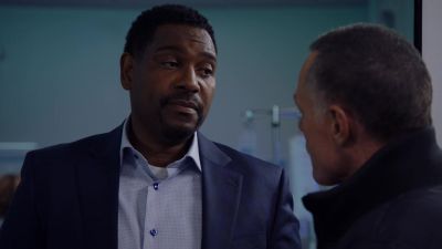- She's not good, Hank. - Chicago P.D.