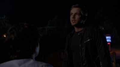 She's on the bus. - Bates Motel