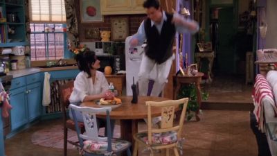 She's on the other line She's gonna call me back - Friends