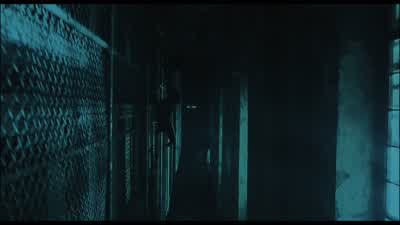 She's on the upper level! - Gothika