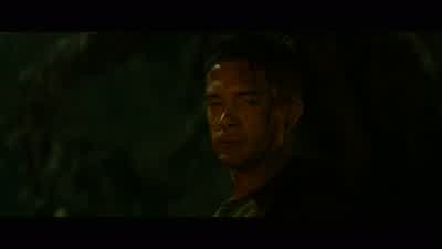 She's paralyzed. - Predators