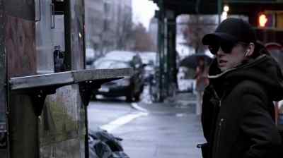 She's paranoid, and she's
heading towards you. - The Following
