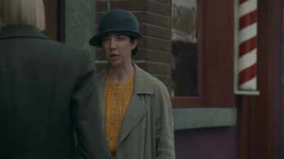 She's peligrosa, dangerous. - Frankie Drake Mysteries