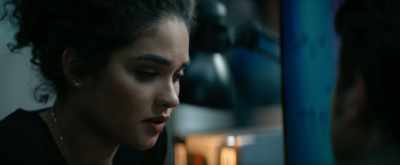 - She's pretty.
- Still is, - The Consultant