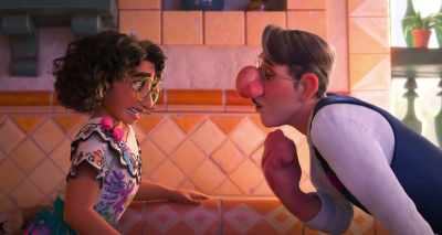 She's right, amor. - Encanto
