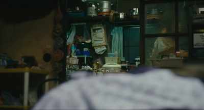 She's right. Can't get involved. - Shoplifters