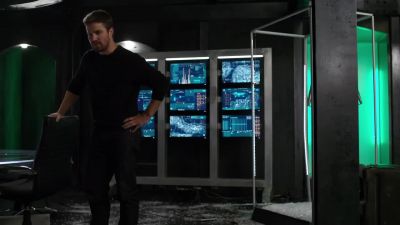 She's right. - Arrow