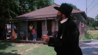She's running!
Oh, oh, oh, yes! - Coonskin