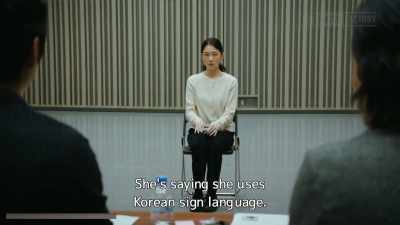 She's saying she uses
Korean sign language. - Drive My Car
