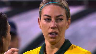 - She's seeing herself on the scoreboard...
Oh, my God. - Matildas: The World at Our Feet