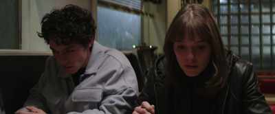 She's...She's not answering. - The Puppetman