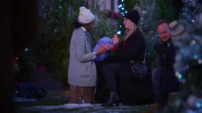 She's single,
and she likes kids, - The Dog Days of Christmas