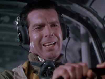 She's sluggish on the controls. - Dive Bomber