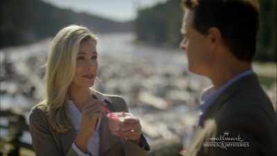 She's smart, - Gourmet Detective: Eat, Drink and Be Buried
