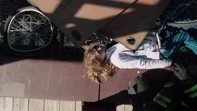 She's still alive. - Chicago Fire