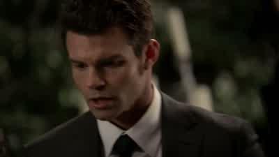 She's still not breathing. - The Originals