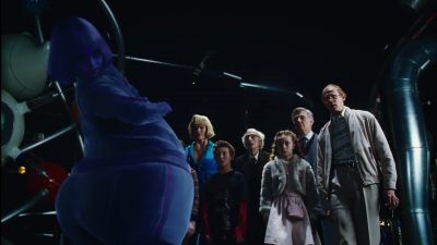 She's swelling up. - Charlie and the Chocolate Factory