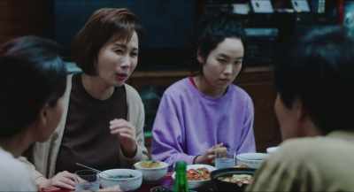 She's talking about
the messages you sent her. - Return to Seoul