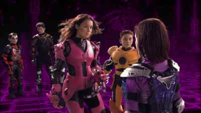 She's the reason this level's unwinnable - Spy Kids 3: Game Over