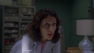 She's thrown a clot. - House