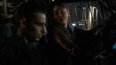 - She's too good for you.
- Shut up. - The 100