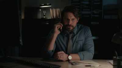 -She's trying to scare me.
She knows it's tonight. - A Deadly Threat to My Family