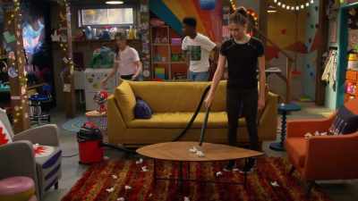 She's vacuuming. - Side Hustle