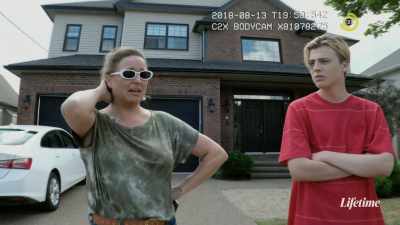 She's very distraught,
uh, 'cause, well, - Chris Watts: Confessions of a Killer