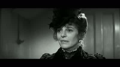 - She's very pretty, your mother. - The Elephant Man