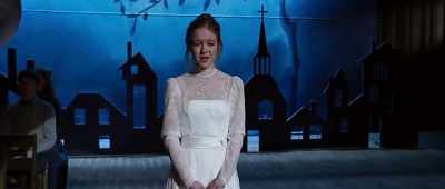 She's very unhappily married
to your father, - Wonder
