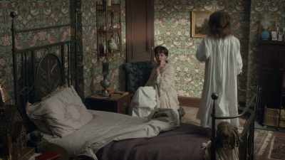 - Shh. Hush mouse,
you'll wake Papa. - Angelica