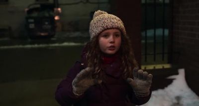 Shh, it's okay. It's okay. - The Christmas Chronicles
