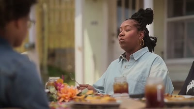 SHIRLEY FRAZIER:
A healthy meal. [laughs] - Searching for Soul Food
