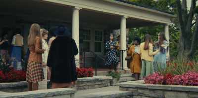 Shirley! I wasn't sure
if you were coming. - Mrs. America