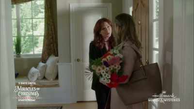 Shirley - Aurora Teagarden Mysteries: Reunited and It Feels So Deadly