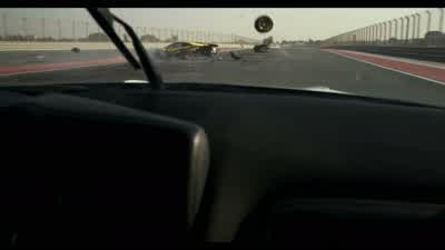 Shit! Capa's tire just shattered my windscreen. Okay, pit now. Pit. Yellow's out. - Gran Turismo