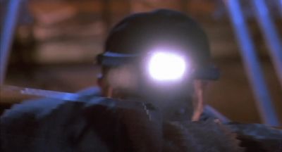 - Shit.
- Danny boy. - Predator 2