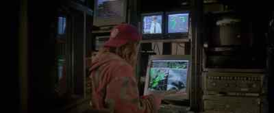 Shit. Jesus, it's coming. - Twister