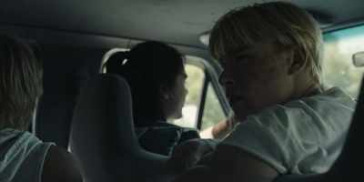 - Shit, that's my dad! Drive! Drive!
- Come on. - Wildhood