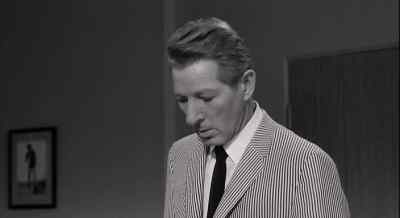Shoe size - The Man from the Diners' Club