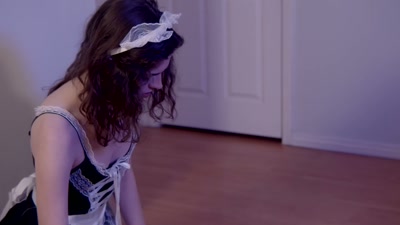 (Shoes tapping) - Maid Droid