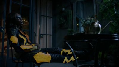 Shonda, play Travis Scott. - Black Lightning