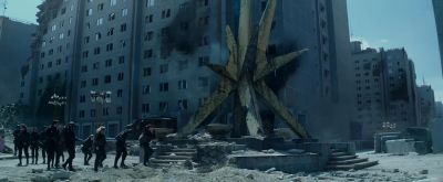Shoot through
those two buildings. - The Hunger Games: Mockingjay   Part 2