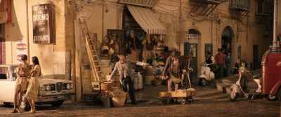 (SHOPKEEPER SPEAKING ITALIAN) - Indiana Jones and the Dial of Destiny