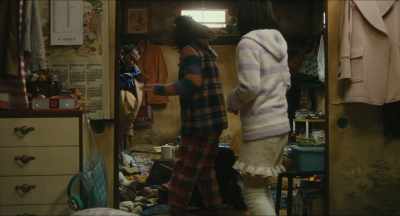 Shota, you made such a mess. - Shoplifters