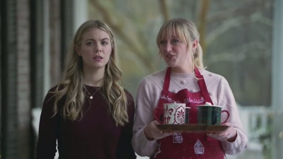 -Should they be stopped?
-I'm not sure I want to. - Christmas in Pine Valley