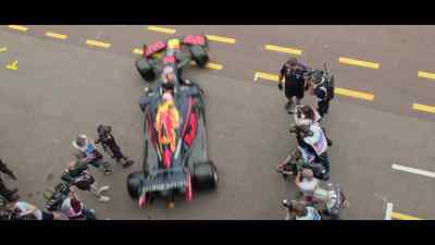 Should I actually respond to you
when you give me such an answer? - Formula 1: Drive to Survive