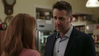 Should I be worried - Aurora Teagarden Mysteries: Til Death Do Us Part